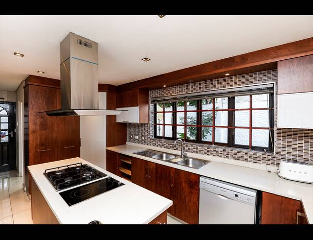 3 BEDROOM TOWNHOUSE FOR SALE IN MUSGRAVE